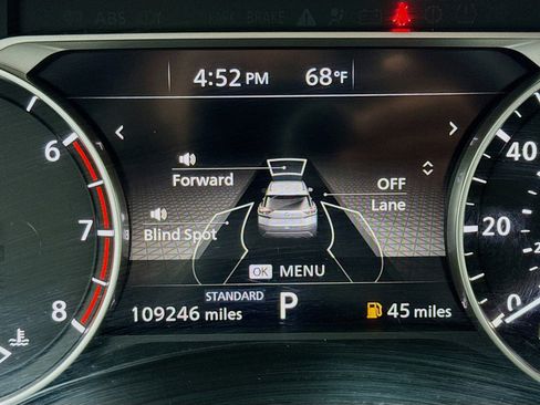 Used 2023 Nissan Rogue SV FWD image 8