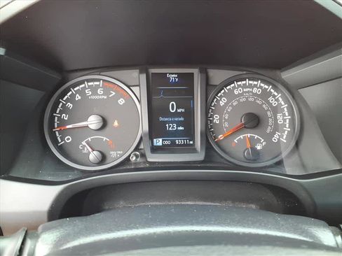 Used 2022 Toyota Tacoma SR image 21