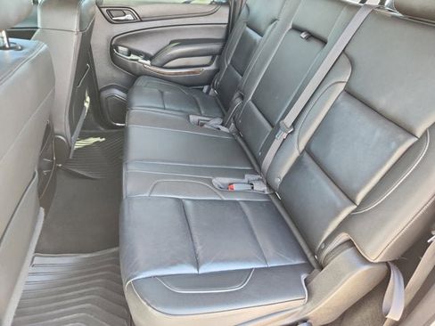 Used 2018 Chevrolet Suburban LT image 13
