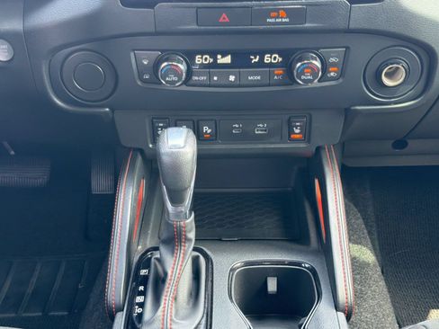 Used 2022 Nissan Frontier Pro-X RWD image 18