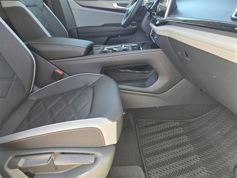 New 2026 Volkswagen Atlas Peak Edition image 12