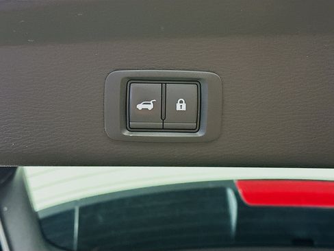 Used 2024 Mitsubishi Outlander SE image 30