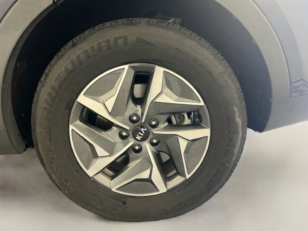 Used 2021 Kia Sorento S FWD image 7