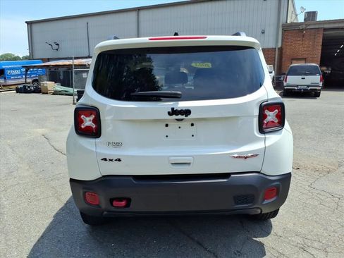 Used 2023 Jeep Renegade Trailhawk AWD/4WD image 35