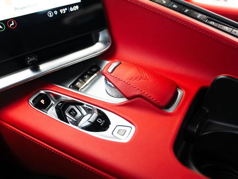 Used 2022 Chevrolet Corvette Stingray Premium Conv w/ Z51 Performance Package RWD image 23