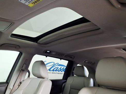 Used 2016 Honda Odyssey EX-L image 17