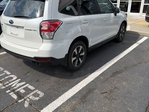 Used 2018 Subaru Forester 2.5i Premium image 5