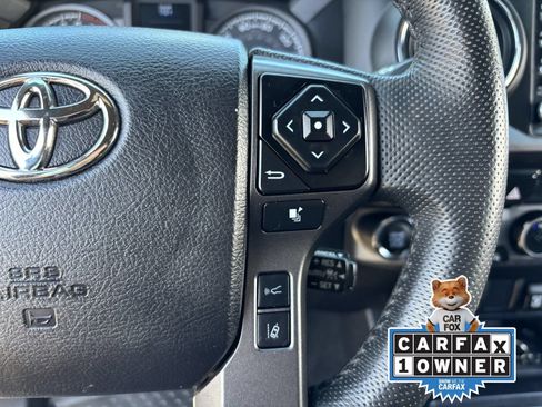 Used 2022 Toyota Tacoma TRD Off-Road AWD/4WD image 29