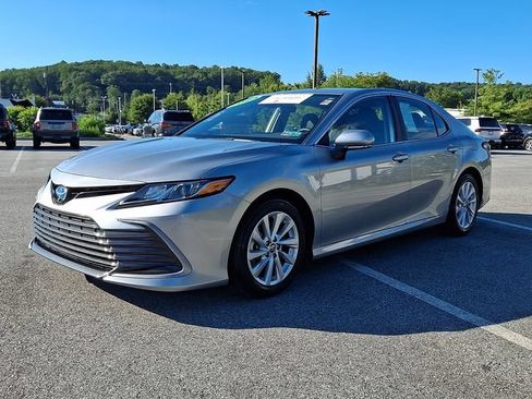 Certified 2023 Toyota Camry LE FWD image 3