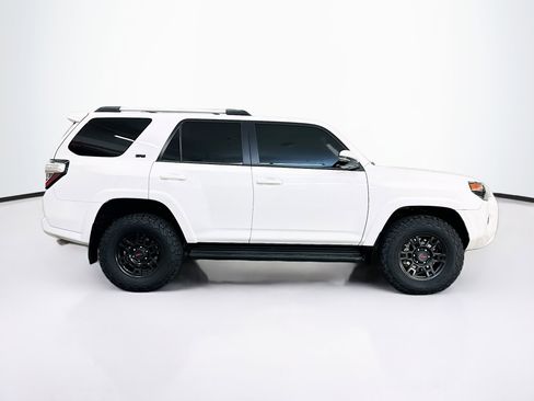 Used 2020 Toyota 4Runner SR5 Premium w/ Moonroof Package AWD/4WD image 10