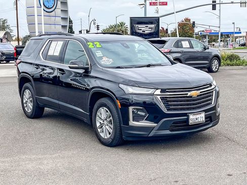 Used 2022 Chevrolet Traverse LT w/ LPO, Floor Liner Package image 5