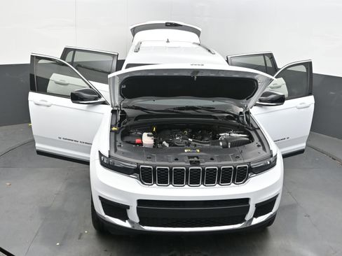 Used 2021 Jeep Grand Cherokee L Limited image 40