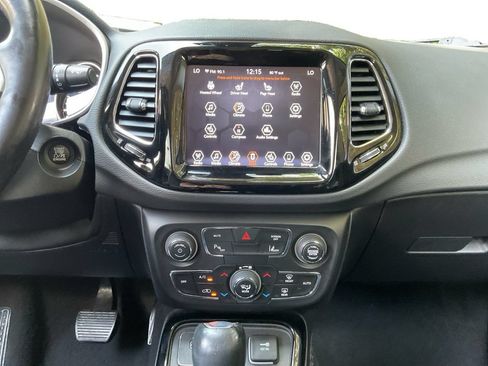 Used 2021 Jeep Compass Limited FWD image 11