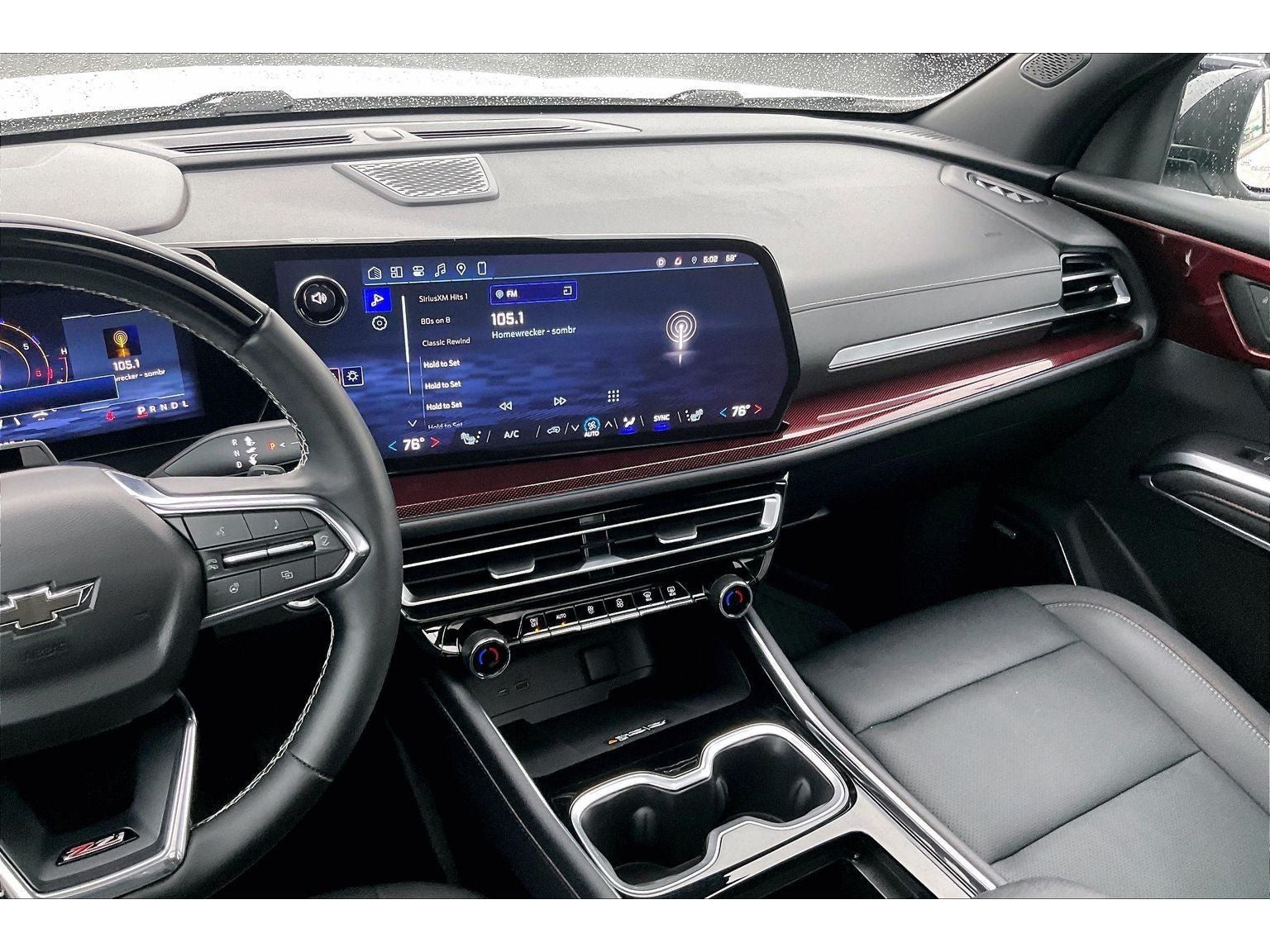 Used 2025 Chevrolet Traverse Z71 w/ Enhanced Driving Package AWD/4WD image 7