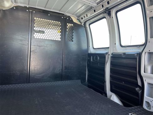 Used 2024 Chevrolet Express 2500 w/ Driver Convenience Package image 10