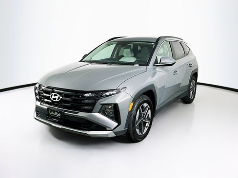 Used 2025 Hyundai Tucson SEL image 3