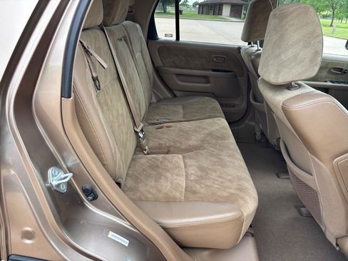 Used 2004 Honda CR-V EX image 9