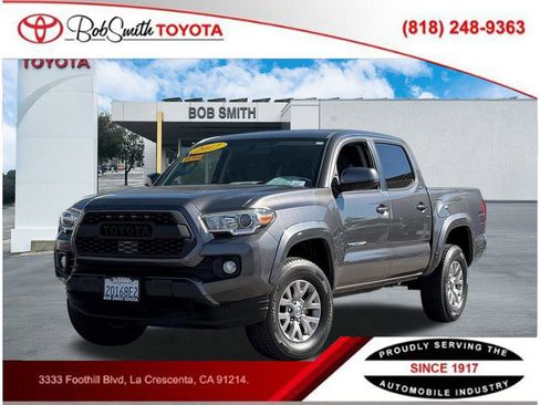 Used 2017 Toyota Tacoma SR5 image 1