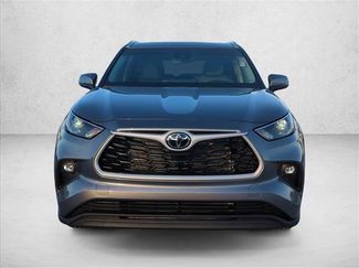 Certified 2026 Toyota Highlander XLE video 2