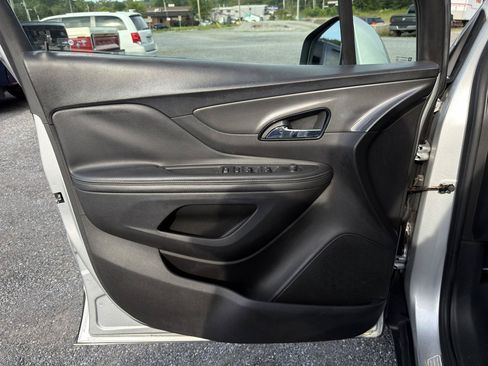 Used 2018 Buick Encore Preferred AWD/4WD image 18