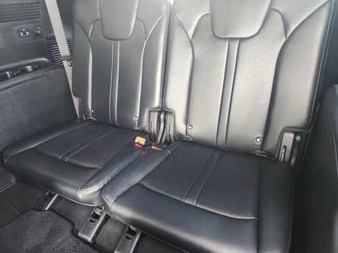 Used 2023 Kia Sorento EX FWD image 32