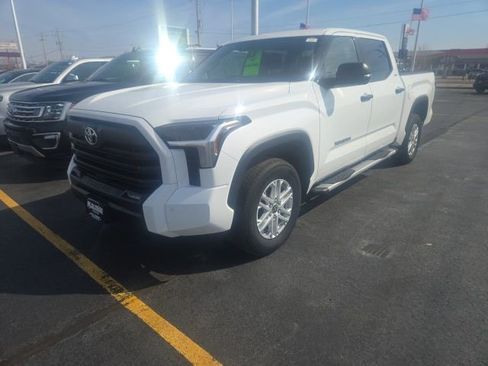 Used 2023 Toyota Tundra SR5 w/ SR5 Convenience Package image 3