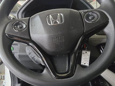 Used 2016 Honda HR-V LX image 17