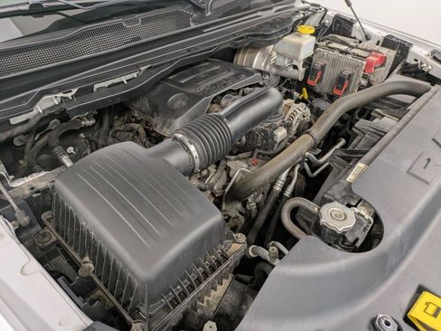 Used 2019 RAM 1500 Laramie image 30