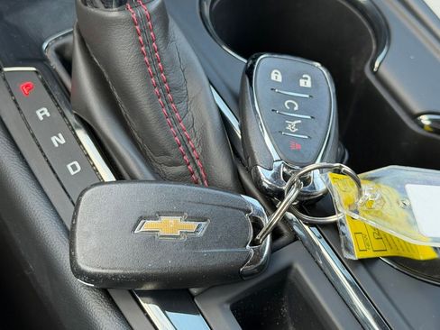 Used 2024 Chevrolet Equinox RS FWD image 41