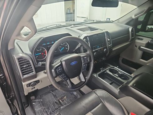Used 2017 Ford F250 XLT w/ XLT Value Package AWD/4WD image 10