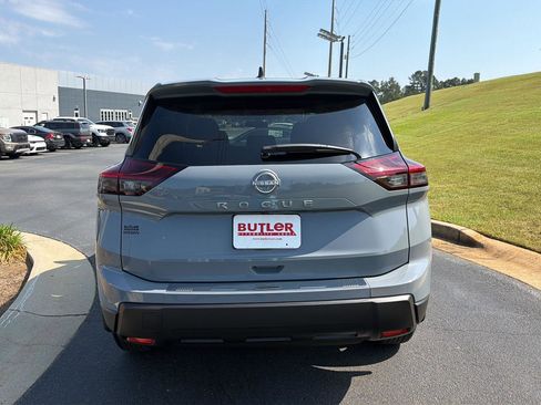 New 2026 Nissan Rogue SV FWD image 5