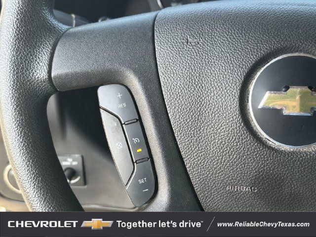 Used 2025 Chevrolet Express 2500 w/ Driver Convenience Package RWD image 13