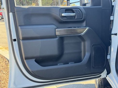 Used 2022 Chevrolet Silverado 2500 LT w/ Convenience Package image 20