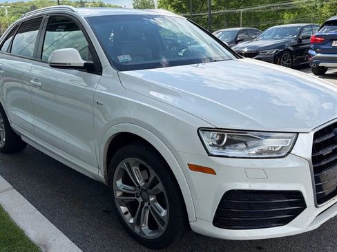 Used 2018 Audi Q3 2.0T Premium w/ Convenience Package AWD/4WD image 4