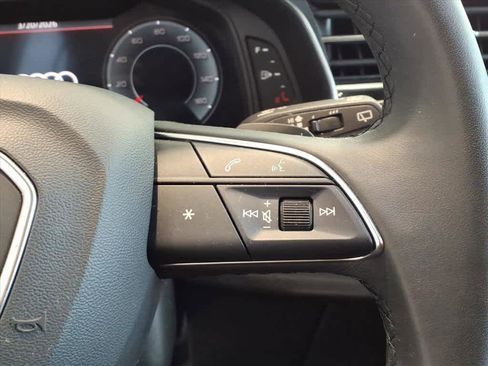 Used 2023 Audi Q8 Premium Plus w/ Premium Plus Package image 16