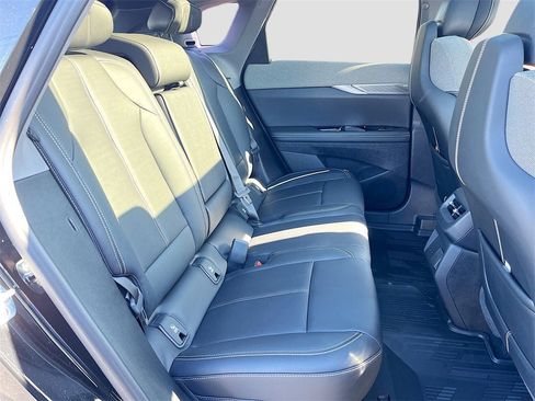 New 2026 Cadillac Optiq Sport 1 w/ LPO, Floor Liner Package image 28