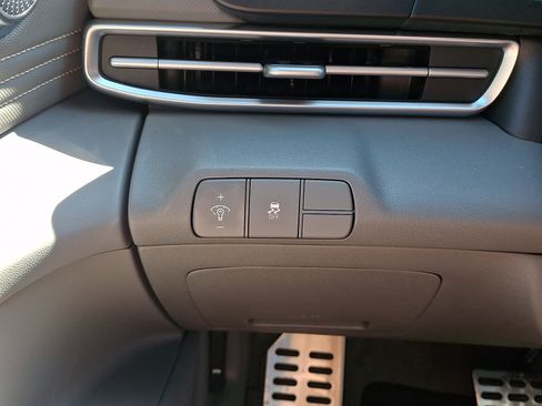 Certified 2025 Hyundai Elantra Sport FWD image 22