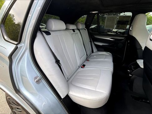 Used 2016 BMW X5 M image 19