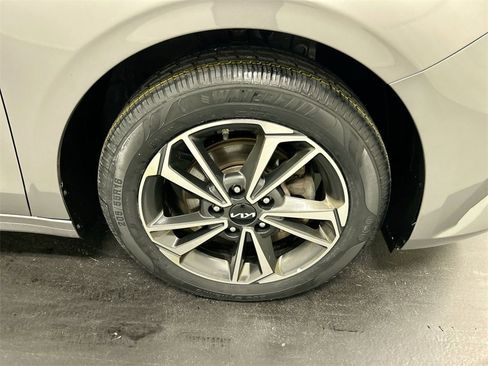 Certified 2023 Kia Forte LXS image 8