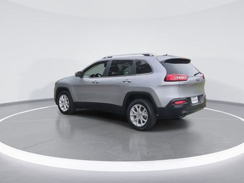 Used 2014 Jeep Cherokee Latitude FWD image 6
