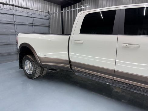 Used 2023 RAM 3500 Limited image 13