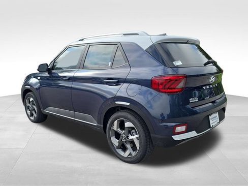 New 2026 Hyundai Venue SEL FWD image 3