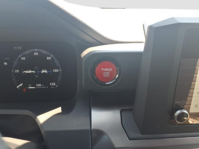Used 2025 Toyota Tacoma TRD Sport AWD/4WD image 19