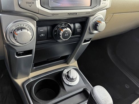 Used 2013 Toyota 4Runner SR5 image 23