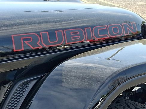 Used 2022 Jeep Wrangler Unlimited Rubicon w/ Steel Bumper Group image 17