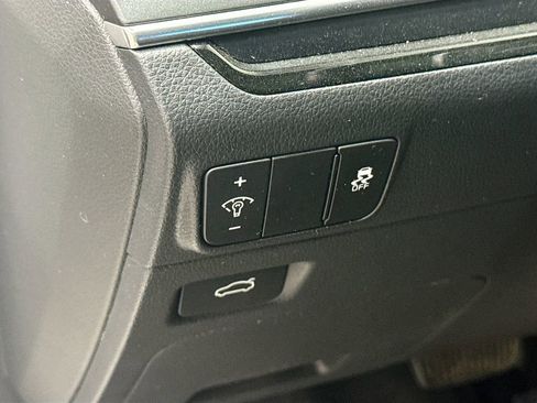 Used 2025 Kia K5 GT image 18