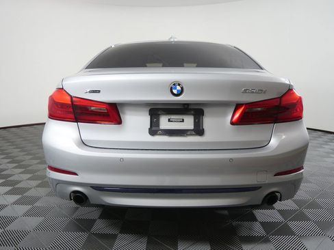 Used 2019 BMW 530i xDrive w/ Convenience Package AWD/4WD image 4