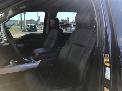 Used 2020 Ford F150 Lariat w/ Equipment Group 502A Luxury image 7