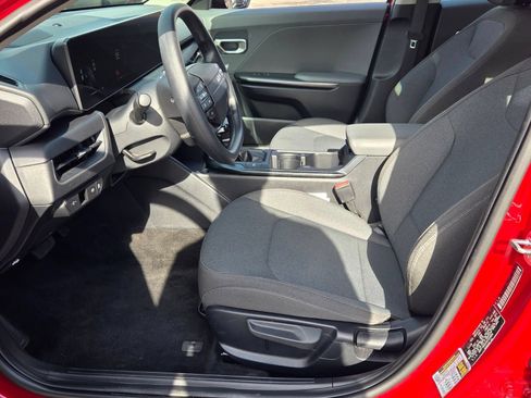 Used 2025 Kia K4 FWD image 5