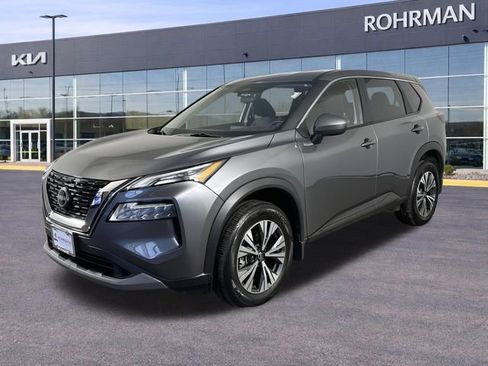 Used 2023 Nissan Rogue SV image 1